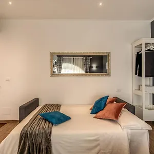 colosseum-royal-apartment.it-romehotels.com/
